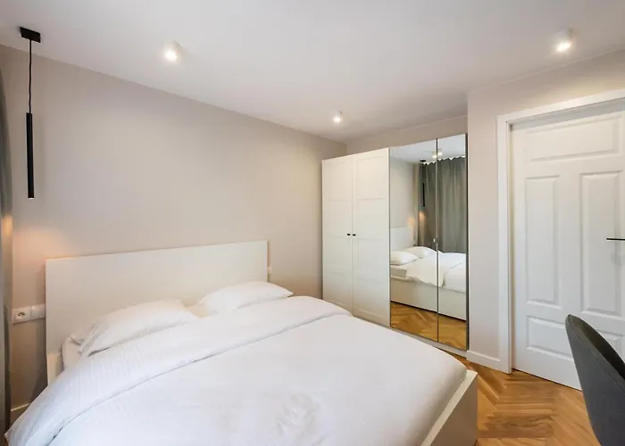 Powisle Chic Apartment